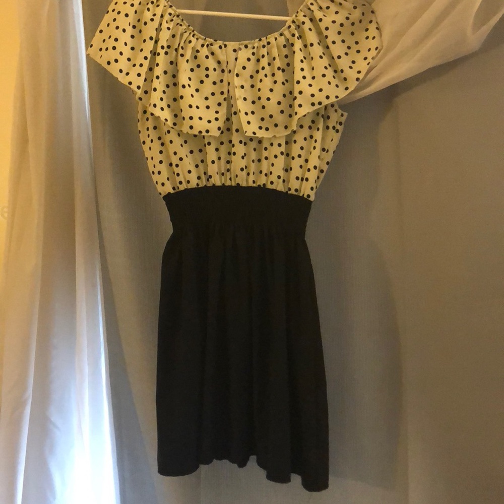 Dress - Picture 4 of 4
